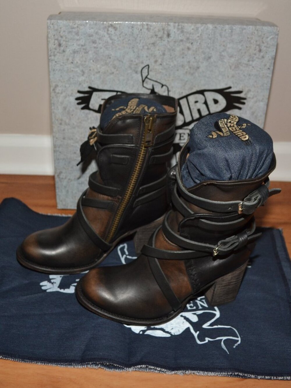 Freebird by Steven Baker NEW Black distressed Strap/Zip Women's Boots Size 7 - Picture 4 of 15